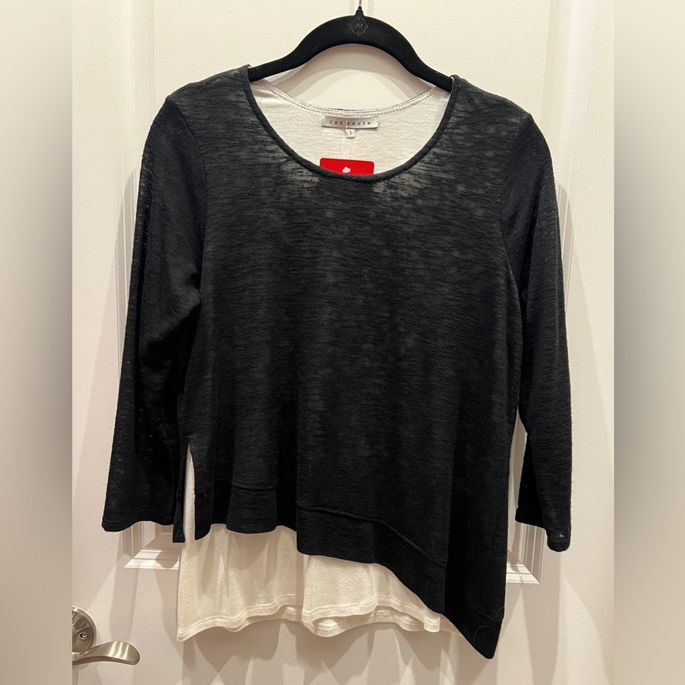 Evereve Red Haute Black Top, Size Small